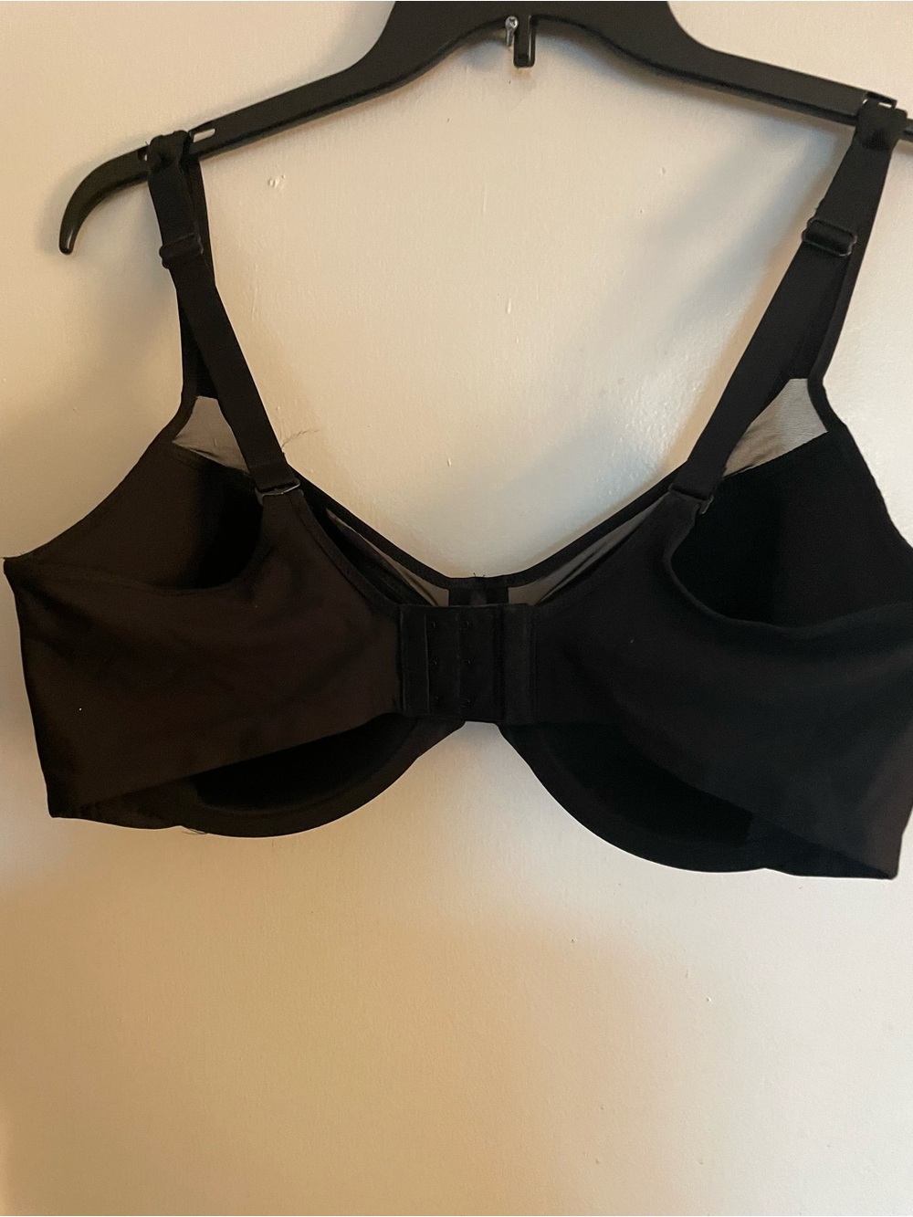 Bali Black Underwire T-Shirt Bra - Picture 4 of 7